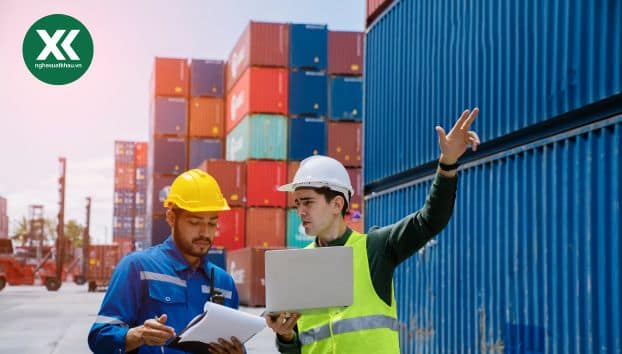 học xuất nhập khẩu thực tế